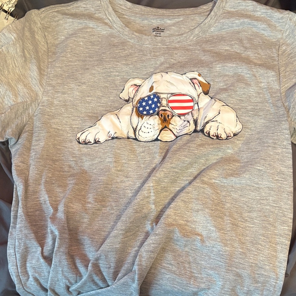 Gray Bulldog Graphic T-Shirt